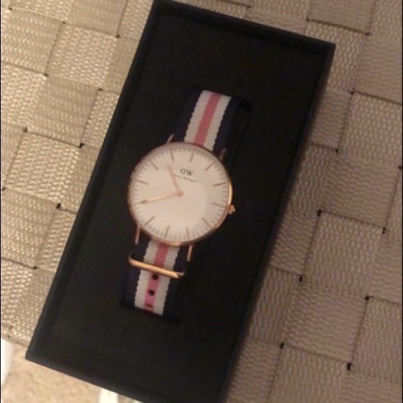 Daniel Wellington Watch - Picture 2 of 5